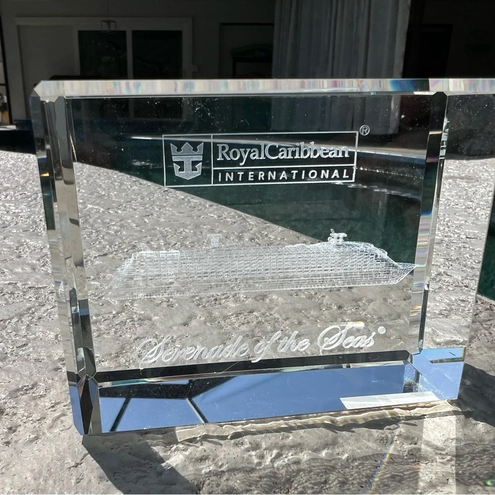 SERENADE of the Seas Royal Caribbean Crystal block ship model - Picture 10 of 14